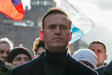 ロシア野党指導者が意識不明、毒盛られた疑い