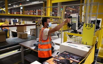 アマゾン売上高、2四半期連続の1000億ドル突破