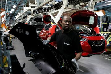 日産とルノーが再び緊張、統合案の背後で何が?
