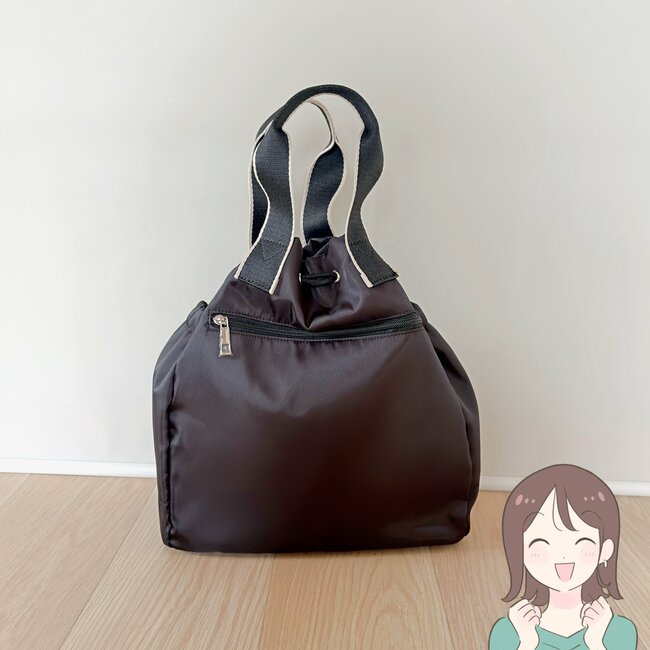 しまむら×トムとジェリーの「ポケットたくさんバッグ」大人かわいいのに収納力スゴすぎるの！