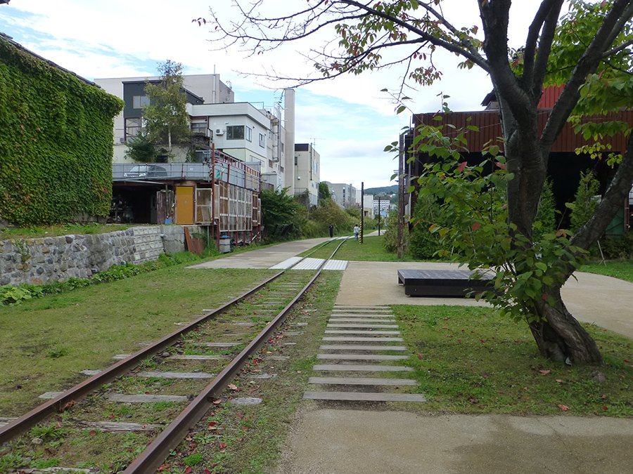 稲穂付近のベンチ