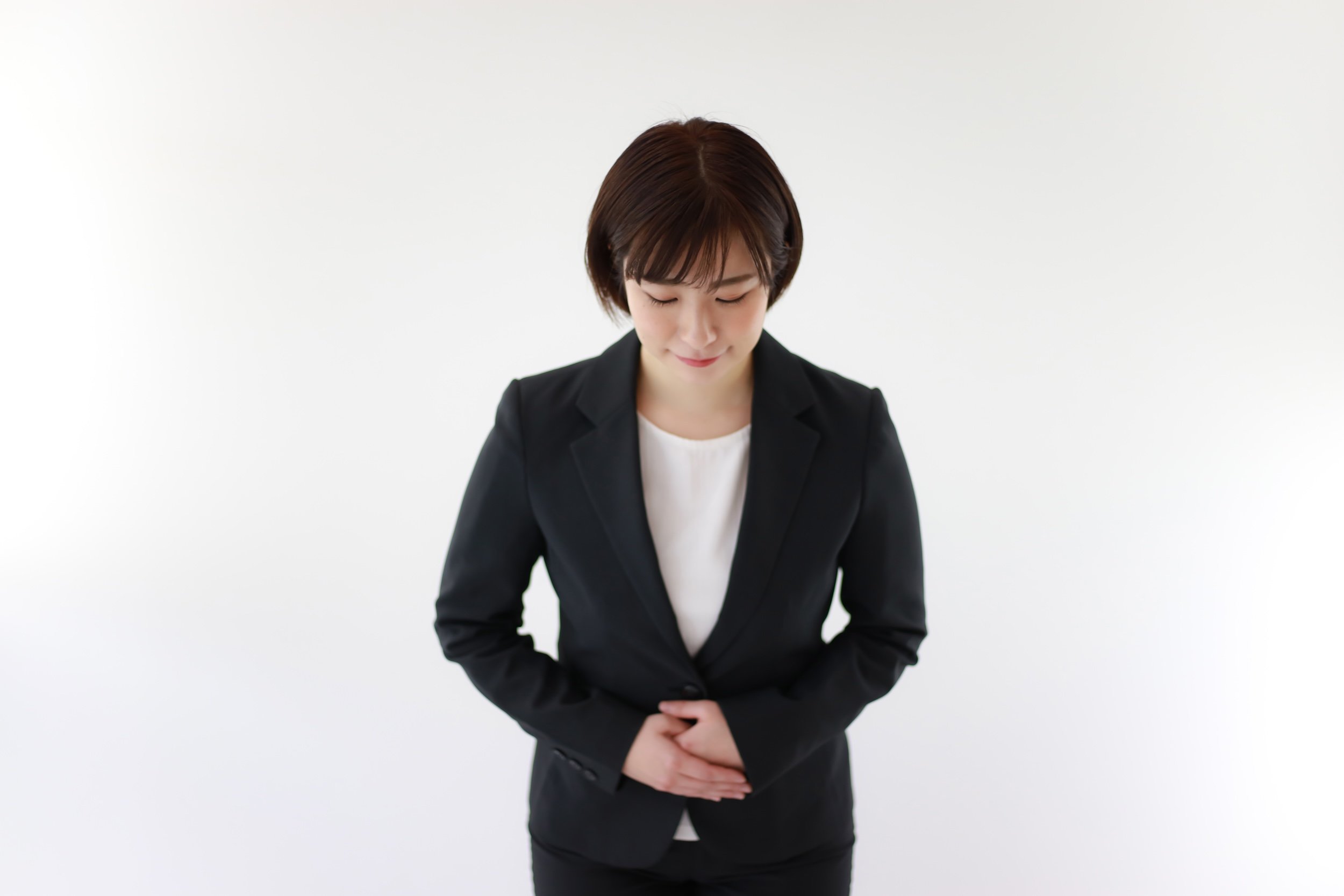 「努めてまいりたいと思います」という言葉は相手をイラッとさせる。じゃあ、何と言う?
