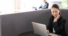 南場智子やキャシー松井にはなれない、名もなき女性たちのセカンドキャリア構築