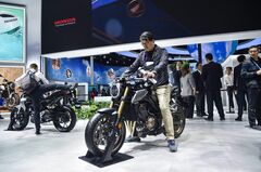 ホンダ、電動バイク事業の上場検討