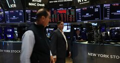 フィッチの米国債格下げ、なぜ問題か
