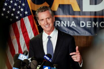 米加州知事リコール投票、ニューサム氏続投へ