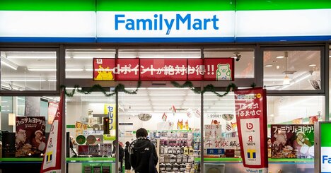 伊藤忠商事の商売は「ファミリーマート」の店内を見ればわかるワケ
