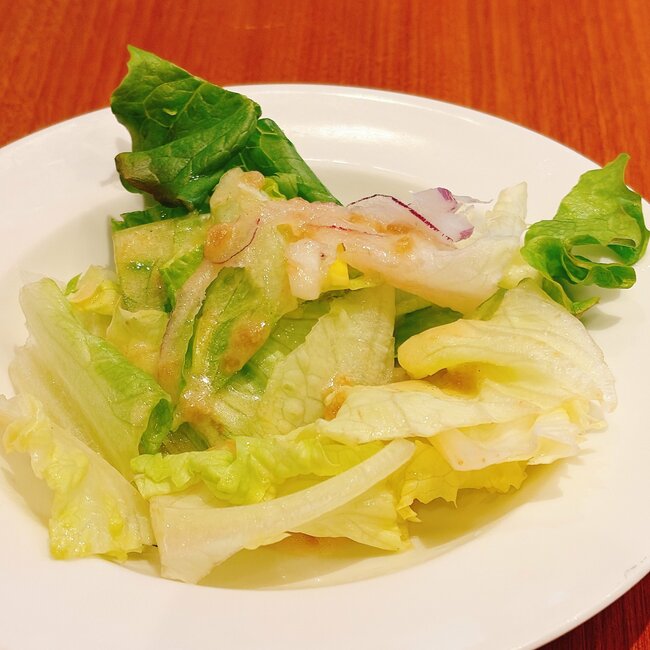 「お腹いっぱいになりすぎた」「ボリュームたっぷり」ロイヤルホストの“平日限定ランチ”最後のひと口まで絶品でした！「期待を超える美味しさ」