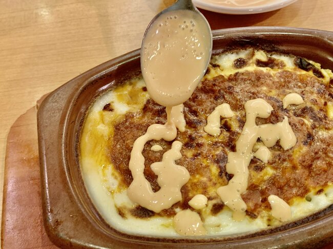 サイゼリヤさん、どうかしてるぜ！たった300円の「ミラノ風ドリア」ソースのこだわりが常軌を逸していた